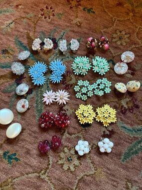 Vintage 50s 60s  Lucite Floral Clip-On Earring Lot